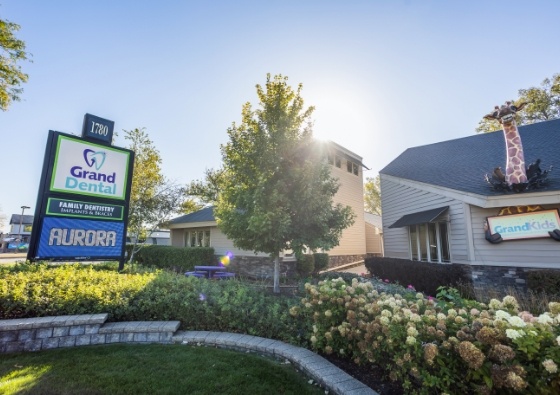 Exterior of Grand Dental - Aurora 