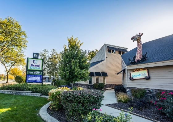 Exterior of Grand Dental - Aurora 