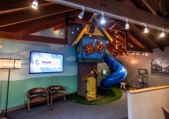 Reception & Play area of Grand Dental - Aurora 